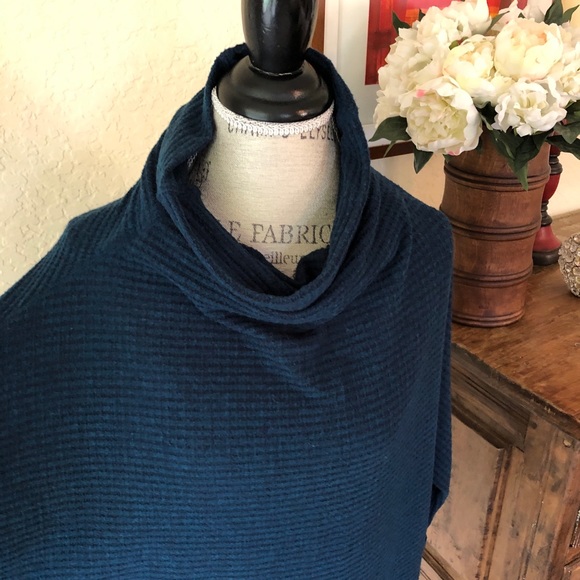 ⭐️CLEARANCE⭐️FREE PEOPLE 🌿💙 - Picture 4 of 6